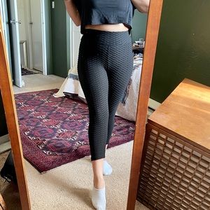 Textured booty leggings